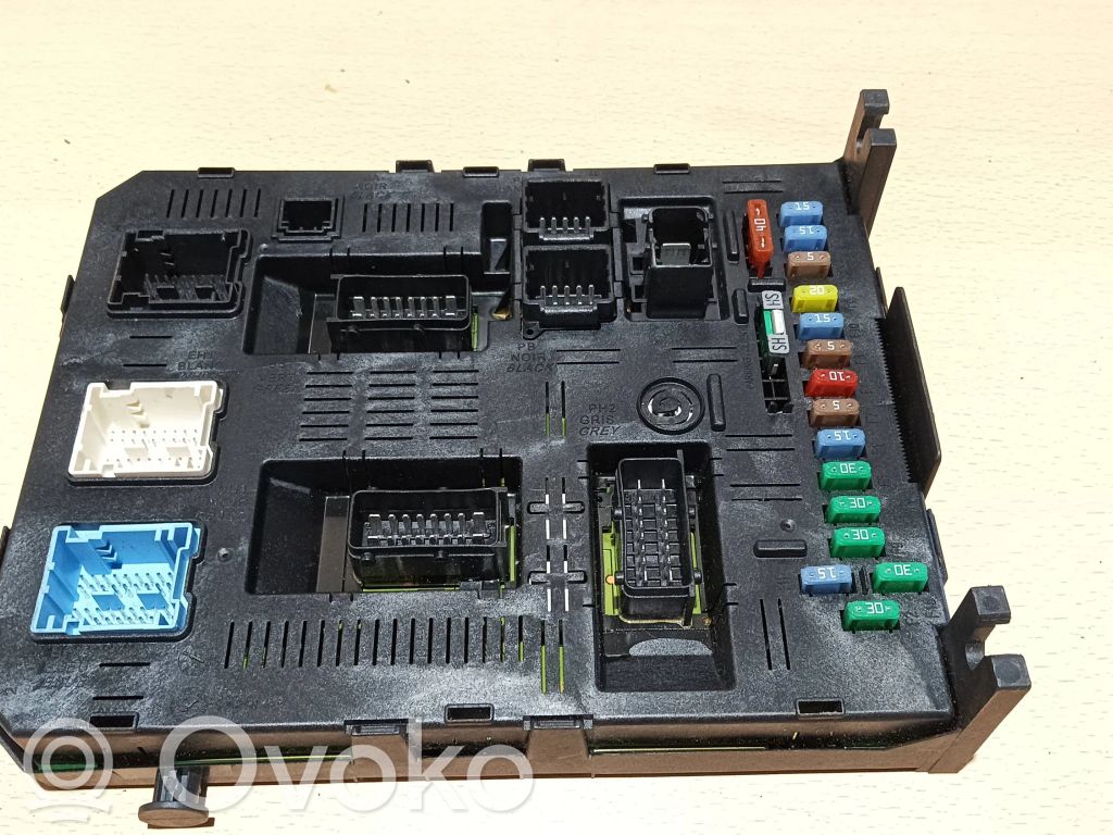Citroen C4 I Comfort/convenience module 