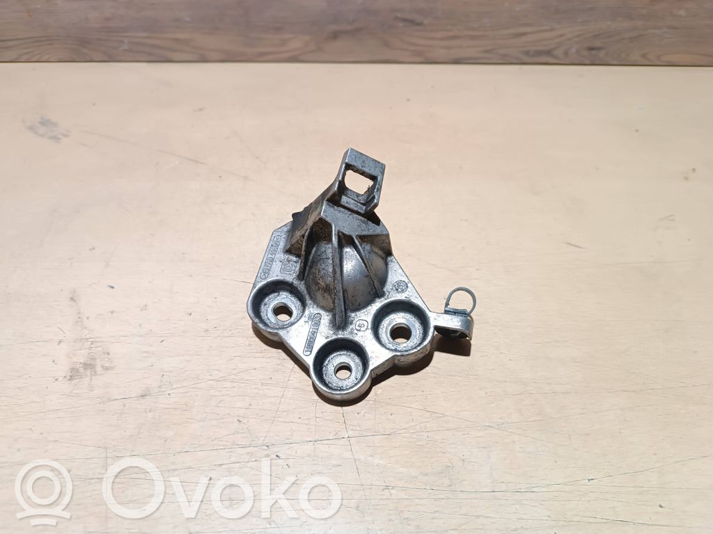 Opel Vivaro Gear shift cable bracket 