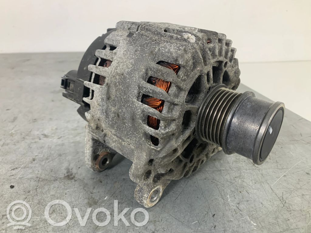 Volkswagen Golf VII Generator/alternator 