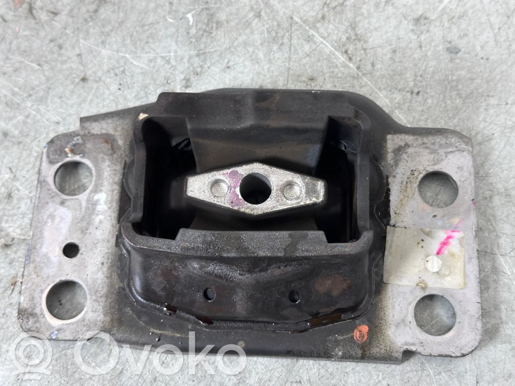 Ford Mondeo MK V Engine mount bracket 