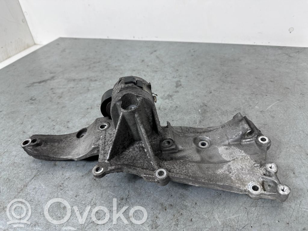 Ford Mondeo MK V Generatoriaus kronšteinas 