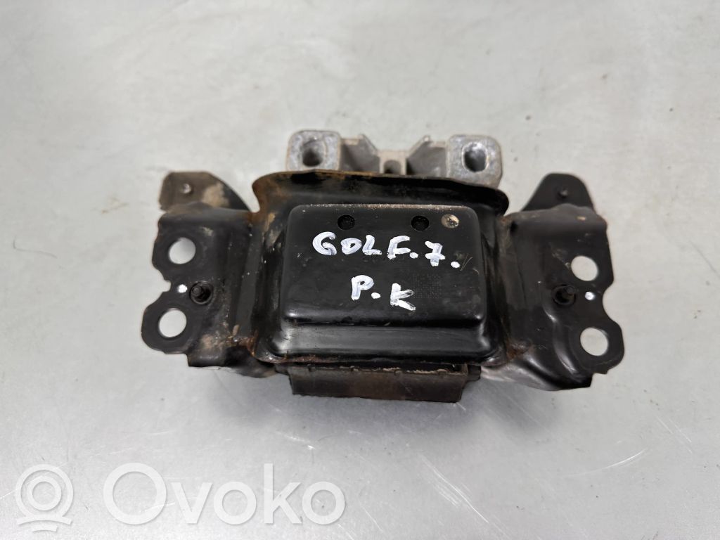 Volkswagen Golf VII Engine mount bracket 