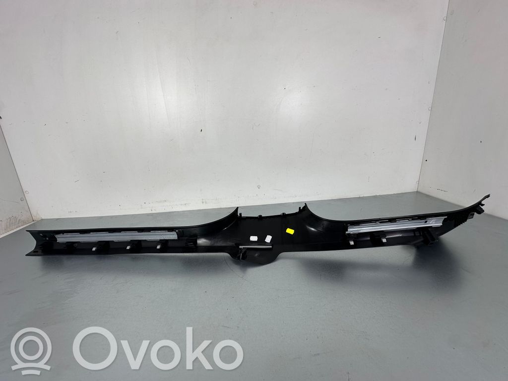 Volkswagen PASSAT B8 Listwa progowa przednia 
