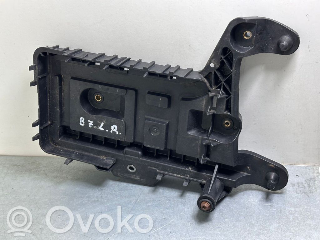 Volkswagen Passat Alltrack Battery tray 