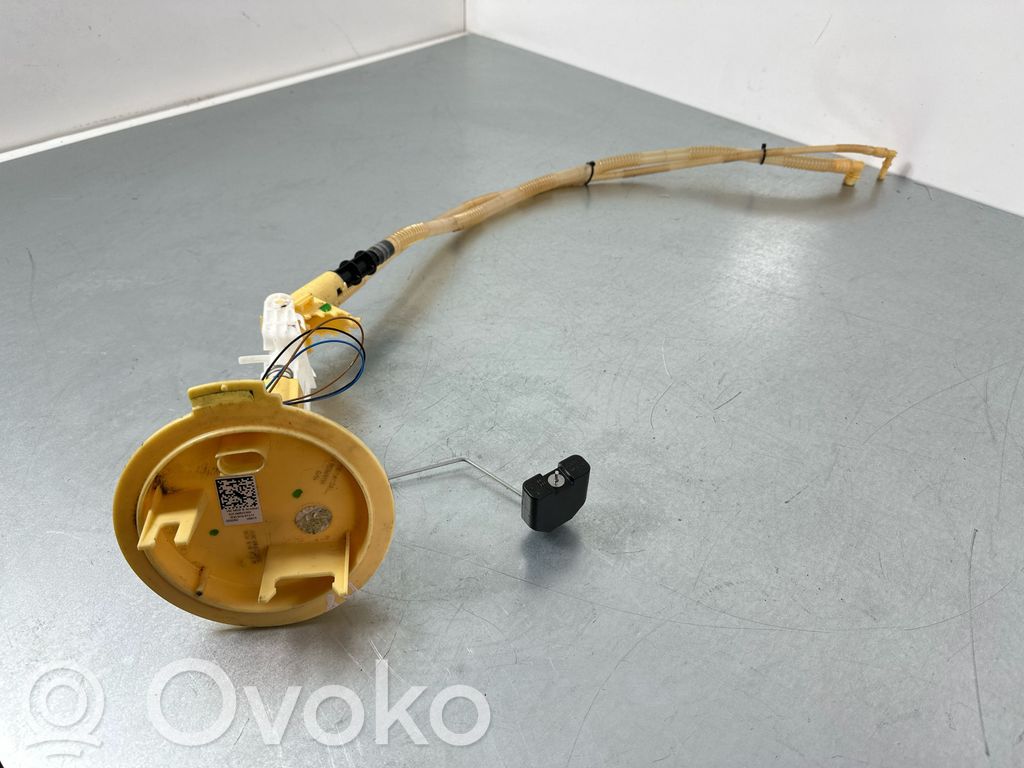 Volkswagen PASSAT B8 Sensor de nivel de combustible 