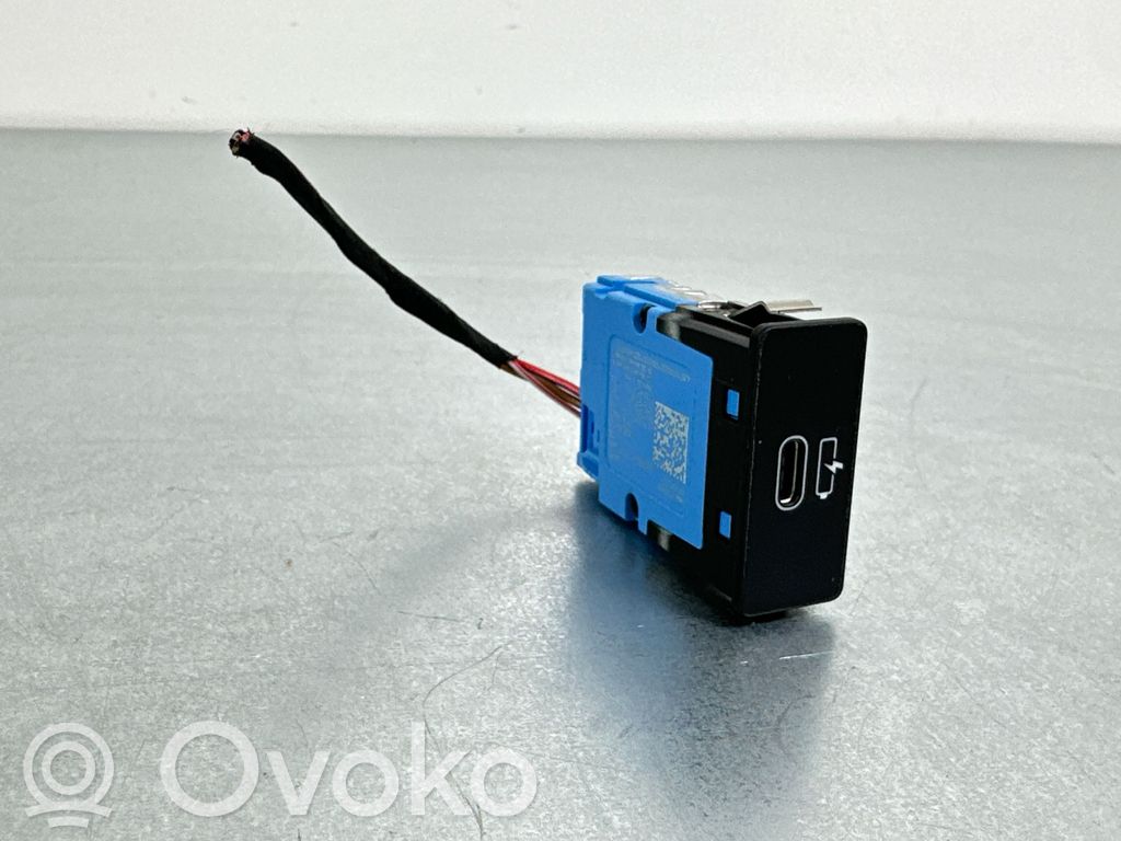 BMW 3 G20 G21 USB-ohjainlaite 