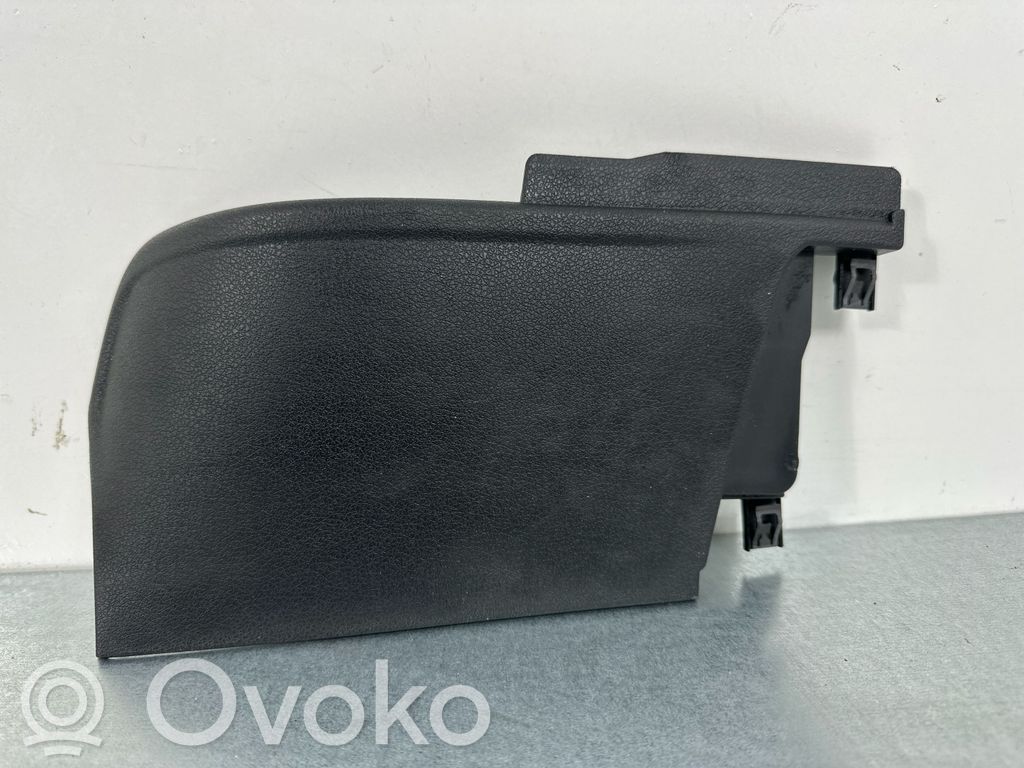 Audi Q3 8U (D) pillar trim (bottom) 