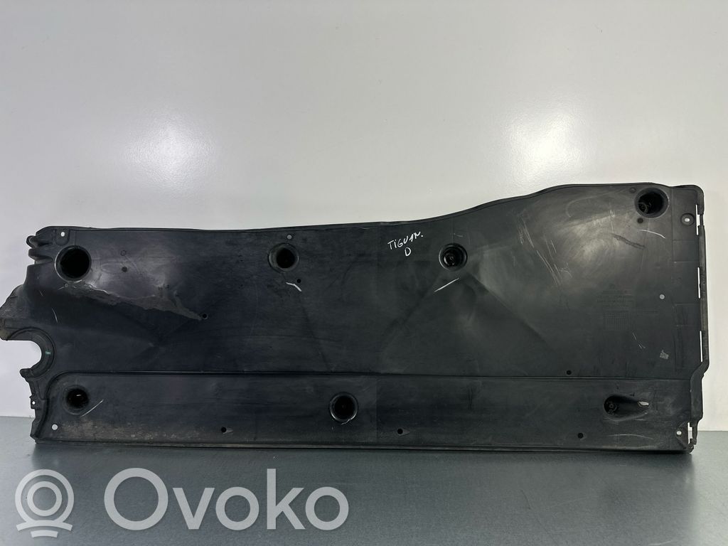 Volkswagen Tiguan Allspace Osłona boczna podwozia 