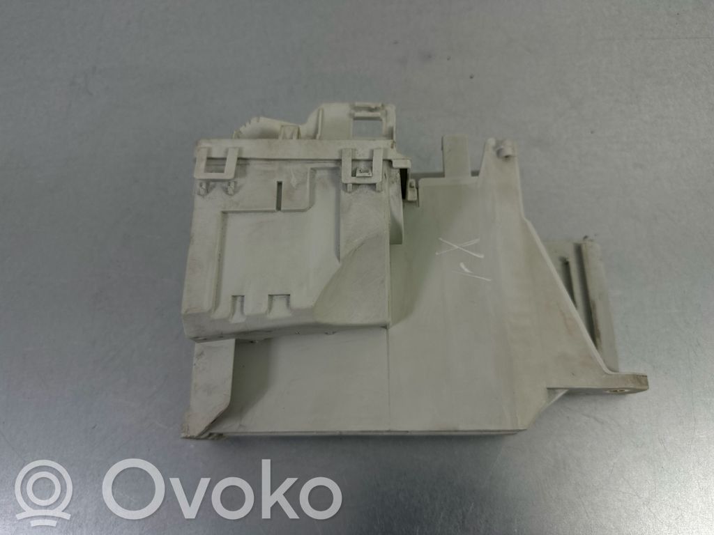 BMW X1 F48 F49 Other engine bay part 