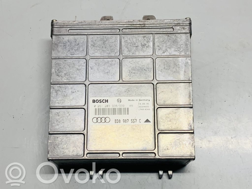 Unidad de control/módulo del motor   8D0907557C,0261203938,0261203939