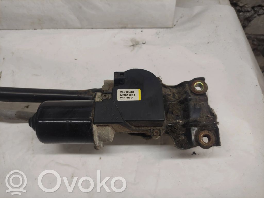 Chrysler Sebring (FJ - JX) Etupyyhkimen vivusto ja moottori 