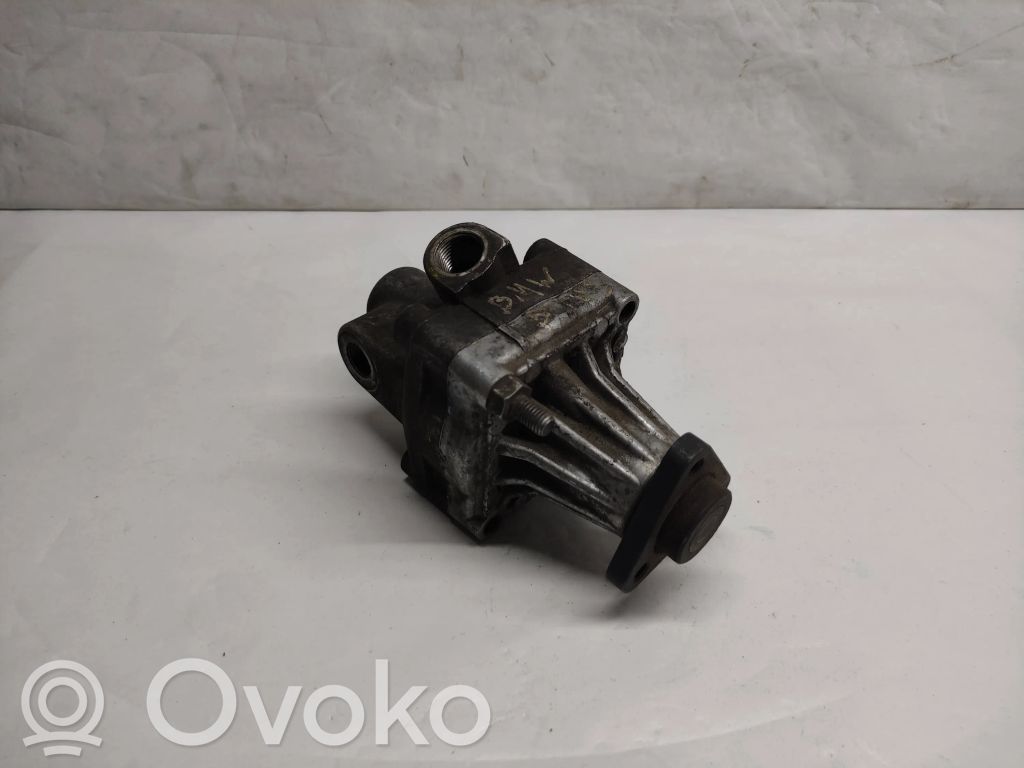 Audi A4 S4 B5 8D Stūres pastiprinātāja sūknis 