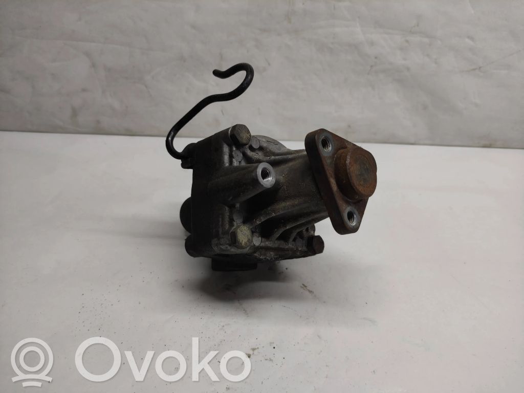 Audi A4 S4 B5 8D Power steering pump 