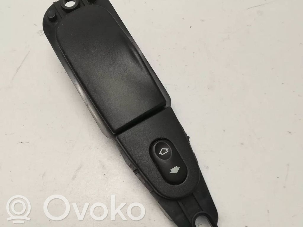 Interruptor del elevalunas eléctrico   J059