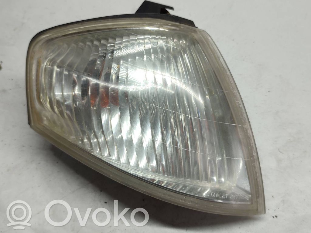 Mazda 323 F Front indicator light 