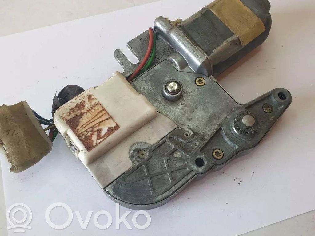 Mazda 626 Etuoven ikkunan nostomoottori 