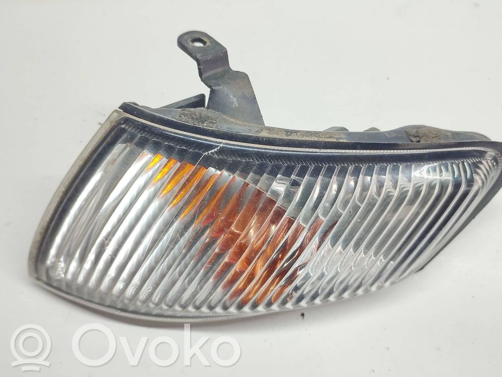 Mazda 626 Etusuuntavilkku 