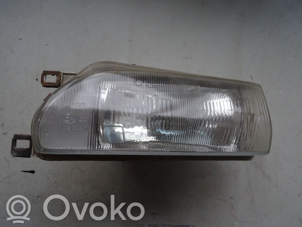 Toyota Corolla E110 Scheinwerfer 