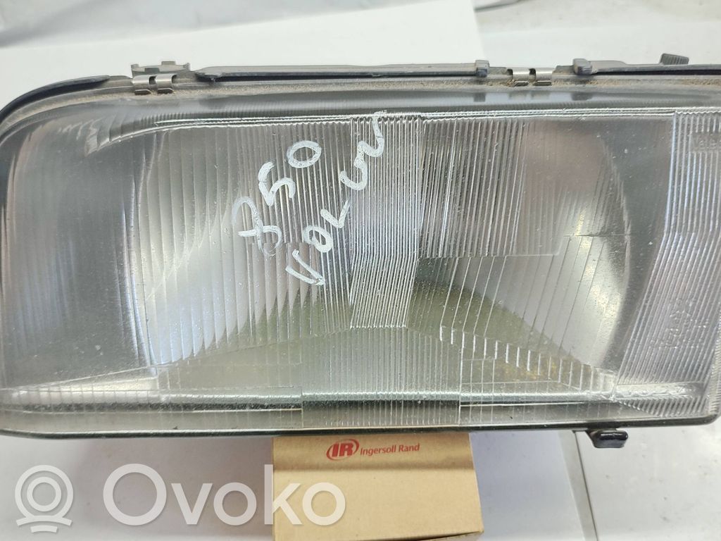 Volvo 850 Headlight/headlamp 