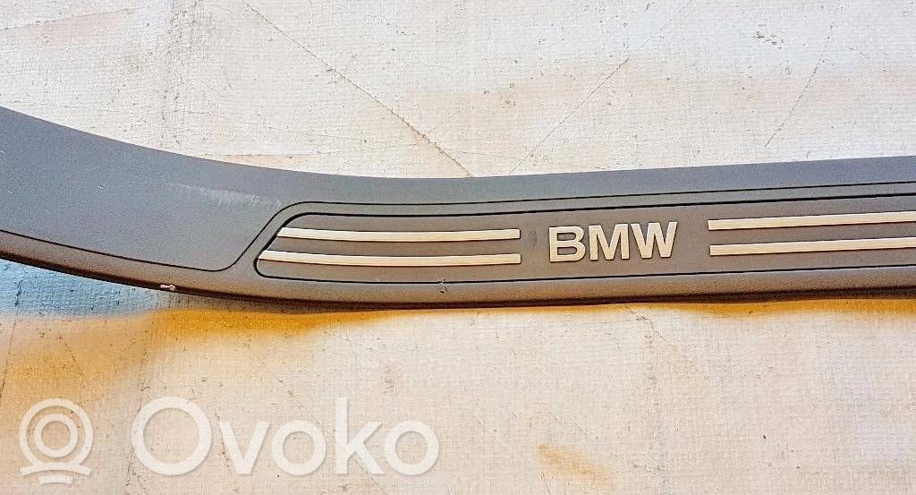 BMW 7 E38 Galinio slenksčio apdaila (vidinė) 