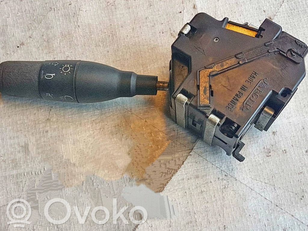 Indicator stalk