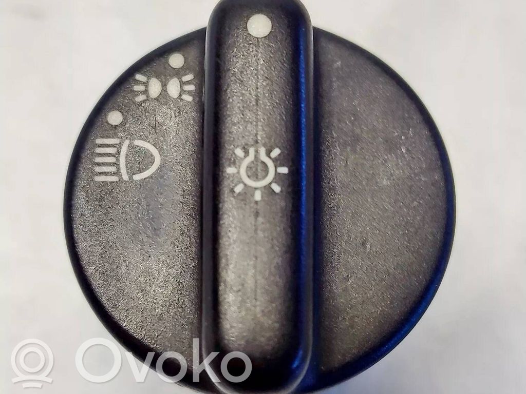 Light switch   85GG11667AA