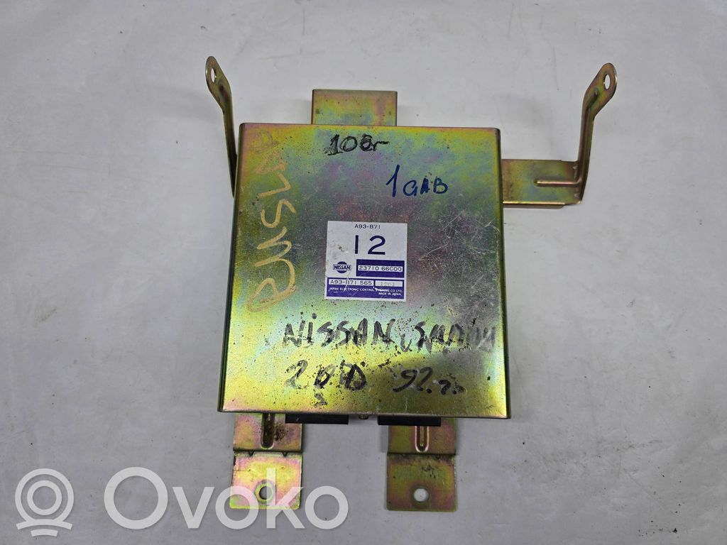 Nissan Sunny Engine control unit/module 