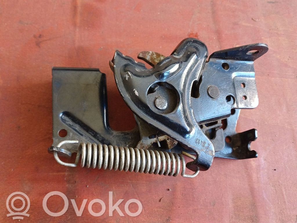 BMW 3 F30 F35 F31 Tie down hook / loop 
