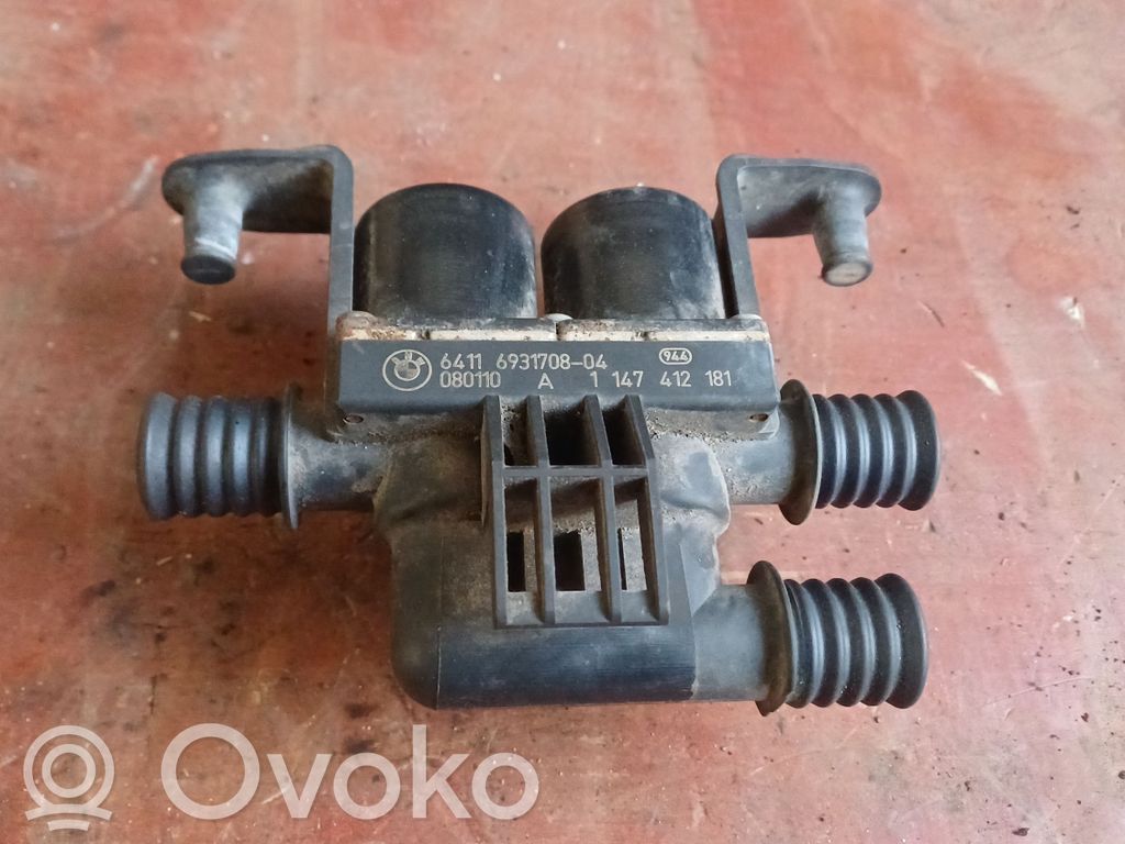 BMW 5 E60 E61 Coolant heater control valve 