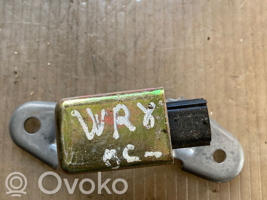 Subaru Impreza II Airbagsensor Crashsensor Drucksensor 