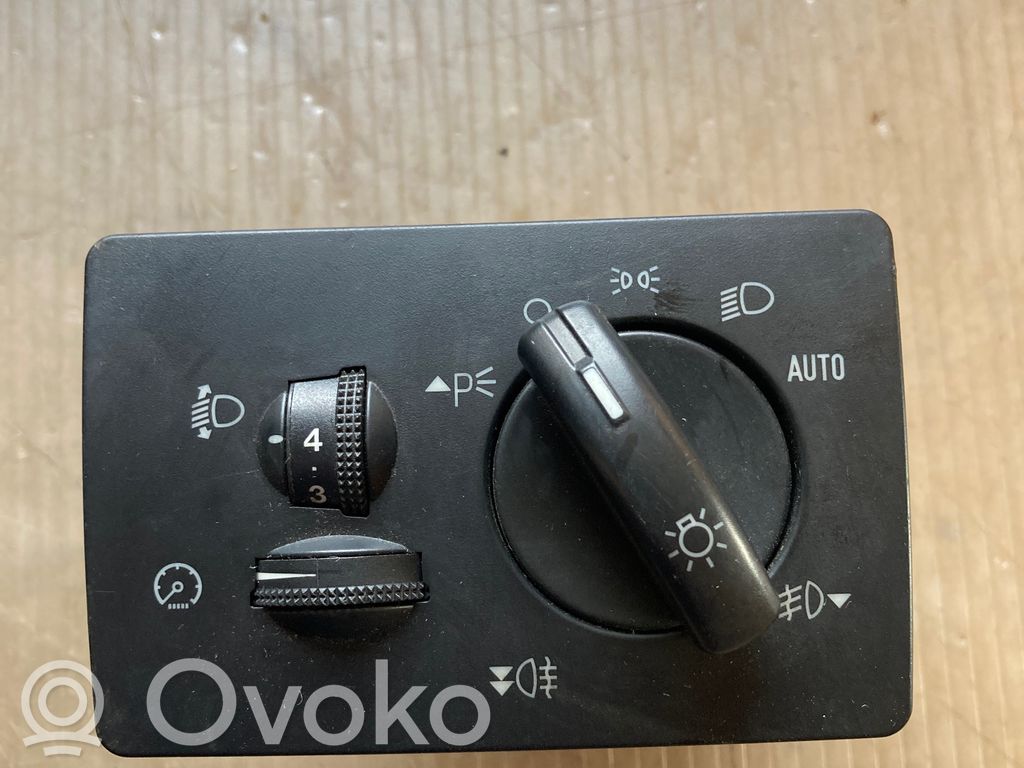 Ford Kuga I Light switch 