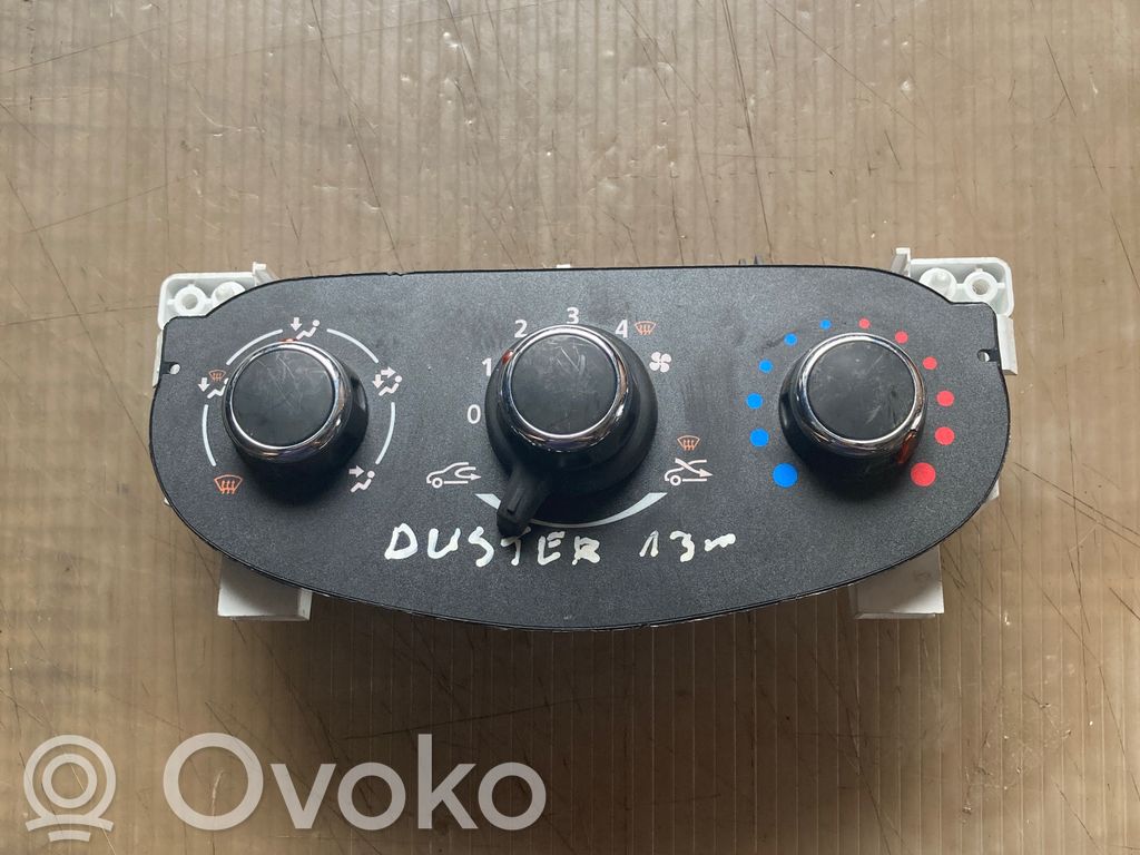 Dacia Duster Climate control unit 