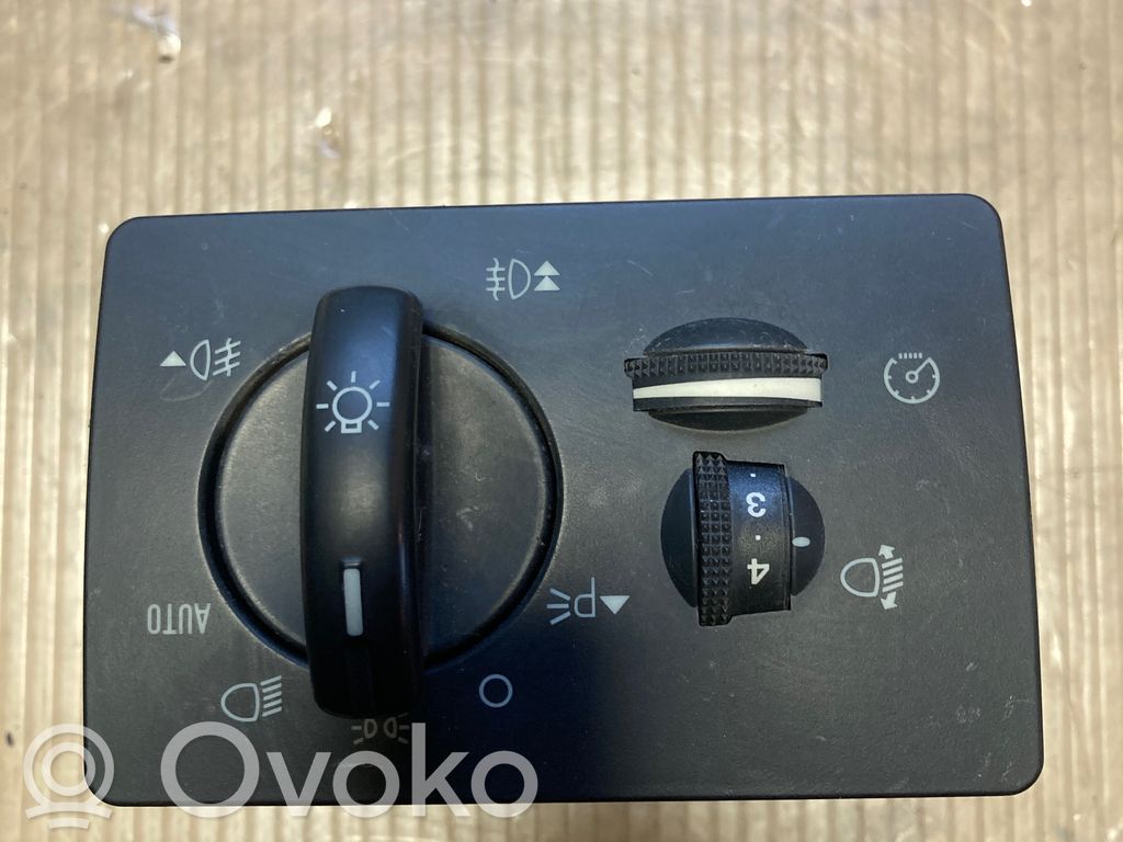 Ford Kuga I Light switch 
