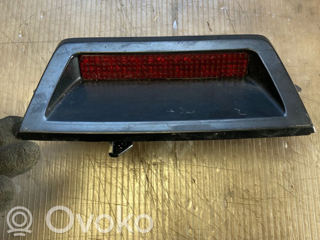 Chrysler 300 - 300C Third/center stoplight 