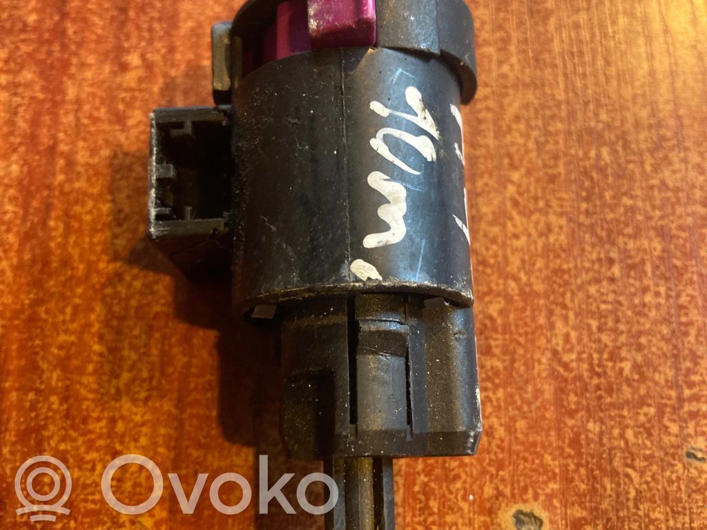 Audi A4 S4 B8 8K Brake pedal sensor switch 