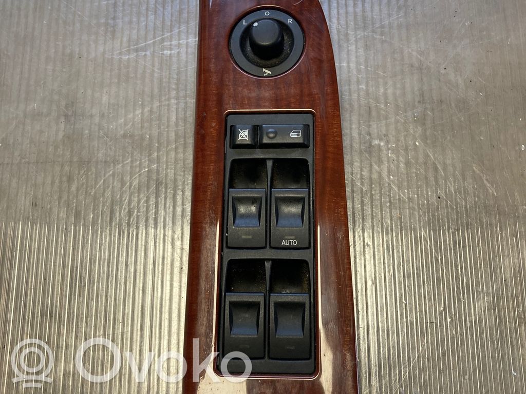 Jeep Grand Cherokee (WK) Electric window control switch 