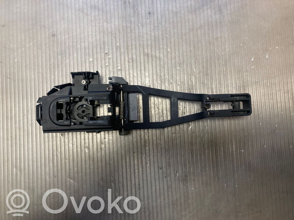 Ford Kuga I Etuoven ulkokahva 