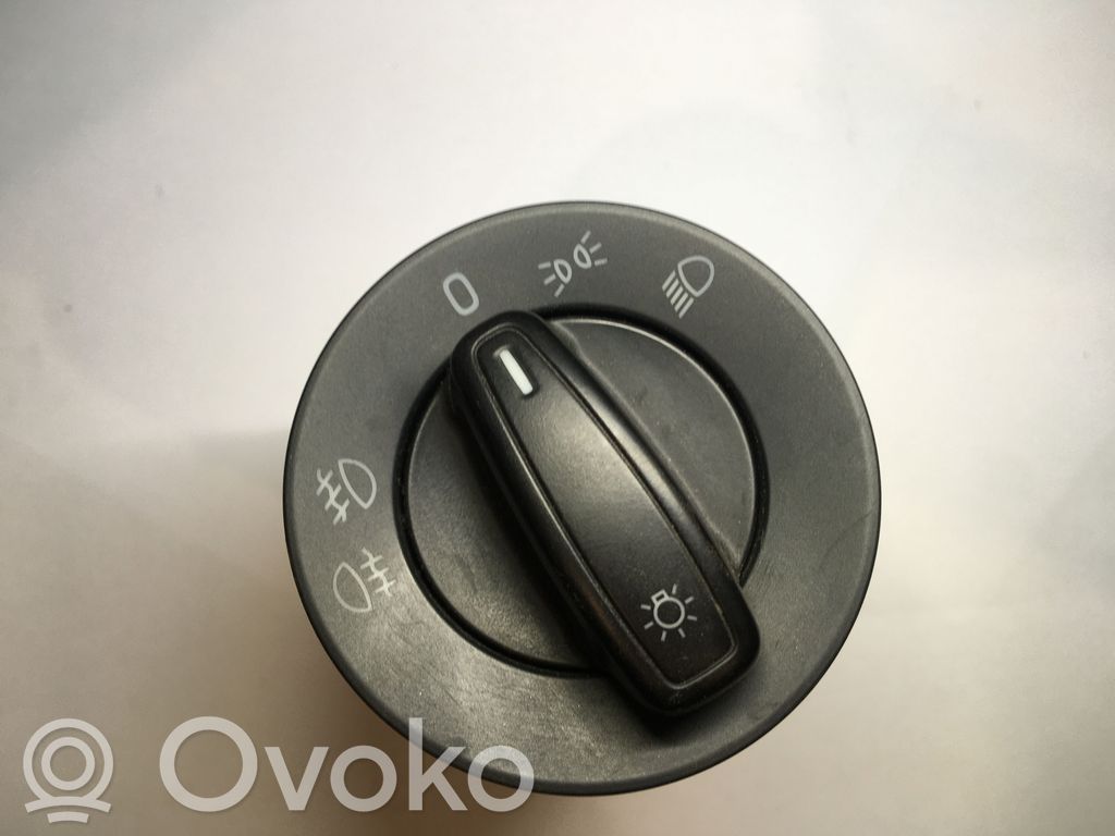 Skoda Rapid (NH) Lichtschalter 