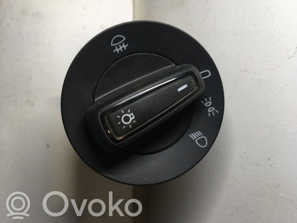 Skoda Octavia Mk3 (5E) Interruptor de luz 