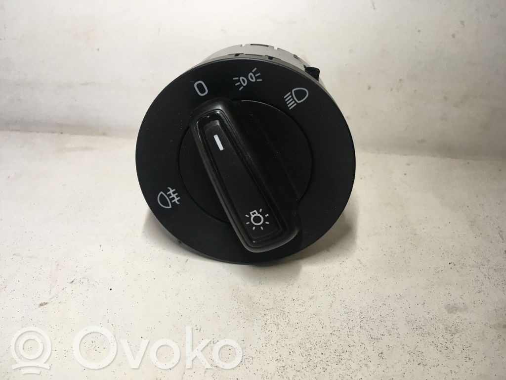 Skoda Octavia Mk3 (5E) Interruptor de luz 