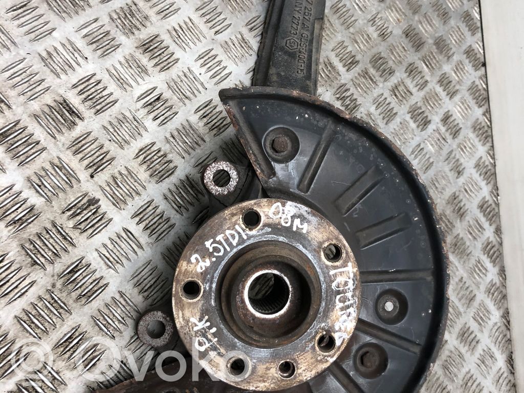 Volkswagen Touareg I Priekinė stebulė 