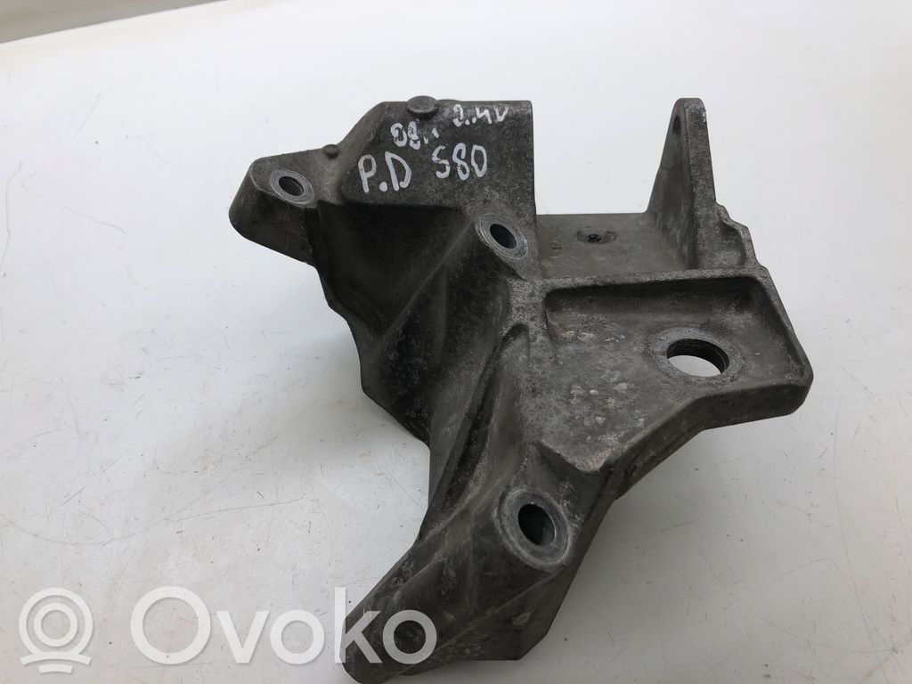 Engine mounting bracket   6G926P096FE