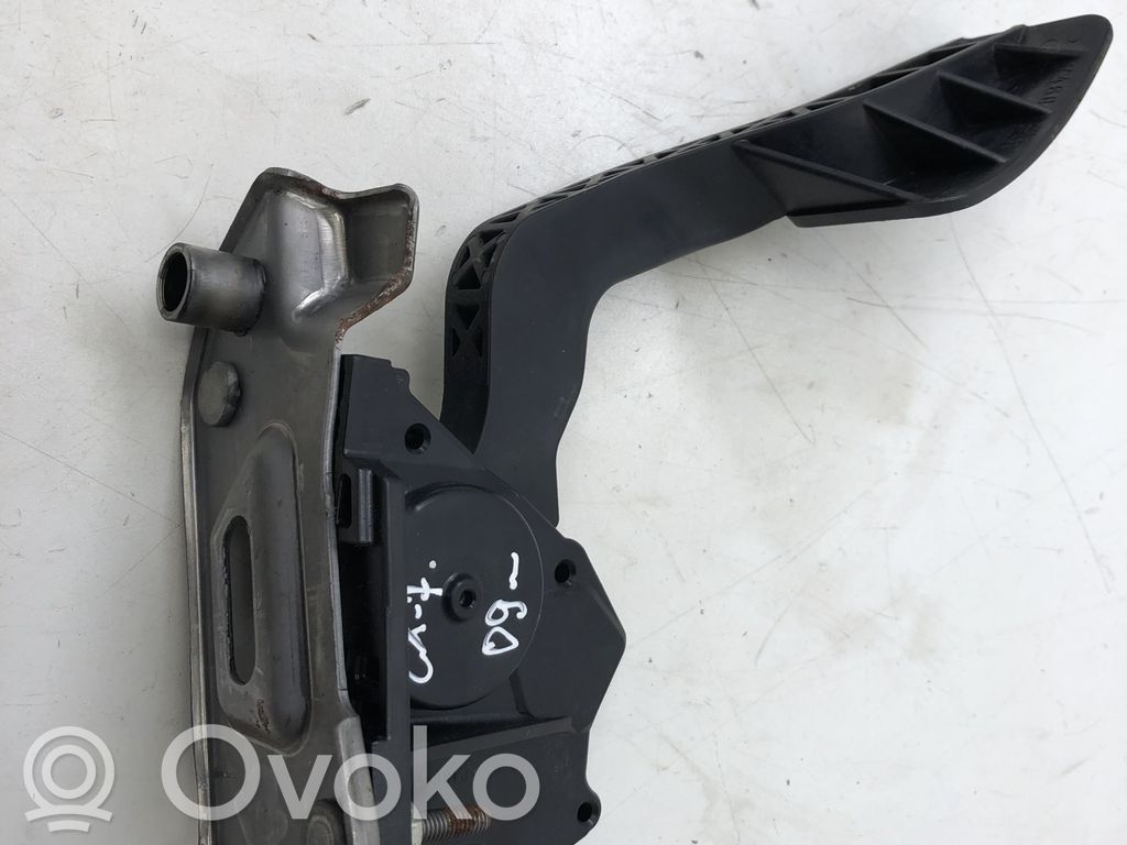 Gaspedal   K42387360,L206