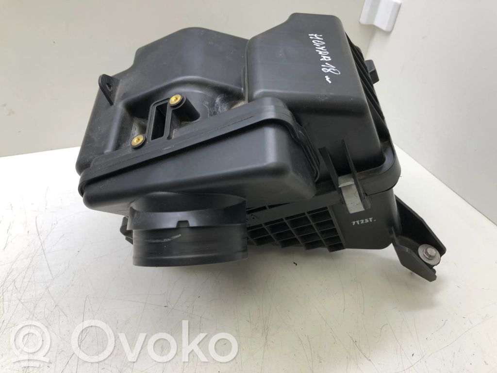 Honda CR-V Air filter box 