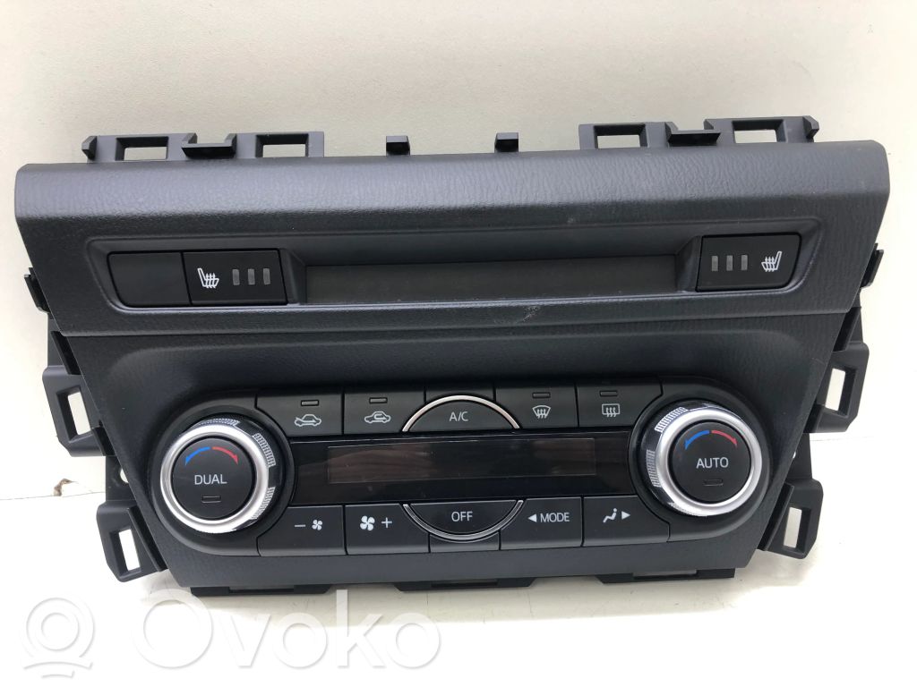 Mazda 3 III Climate control unit 