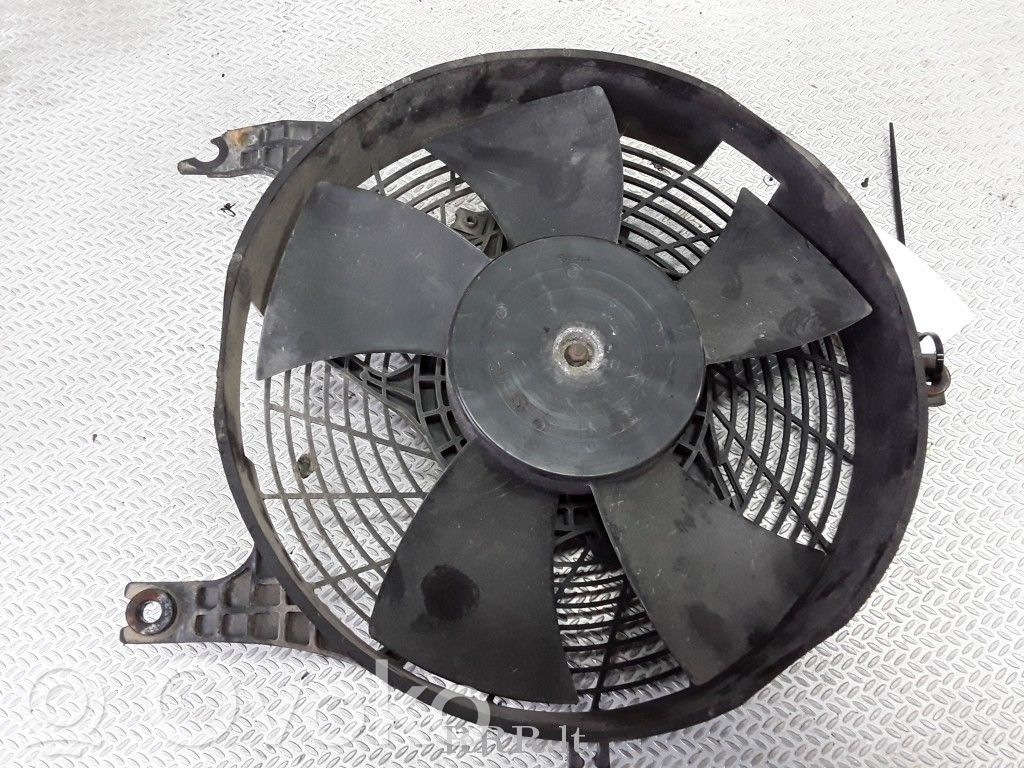 Elektrisks radiatoru ventilators