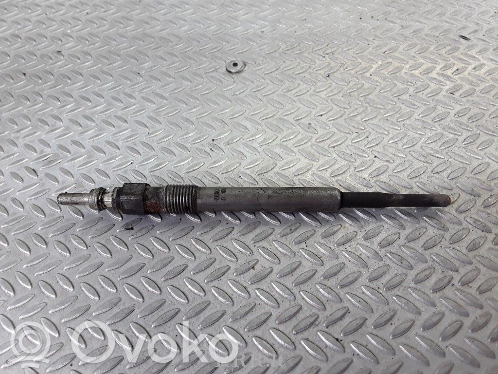 Volkswagen PASSAT B5 Glow plug 