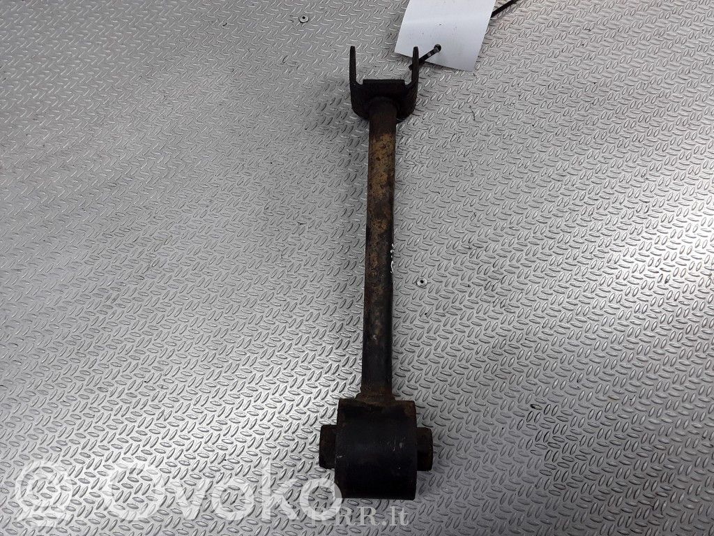 Rear control arm