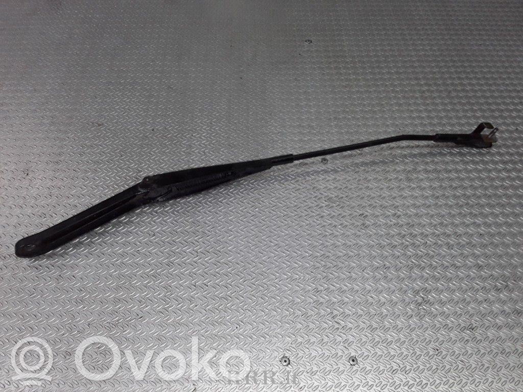 Priekšējā loga tīrītāja kājiņa   4M5117526AB