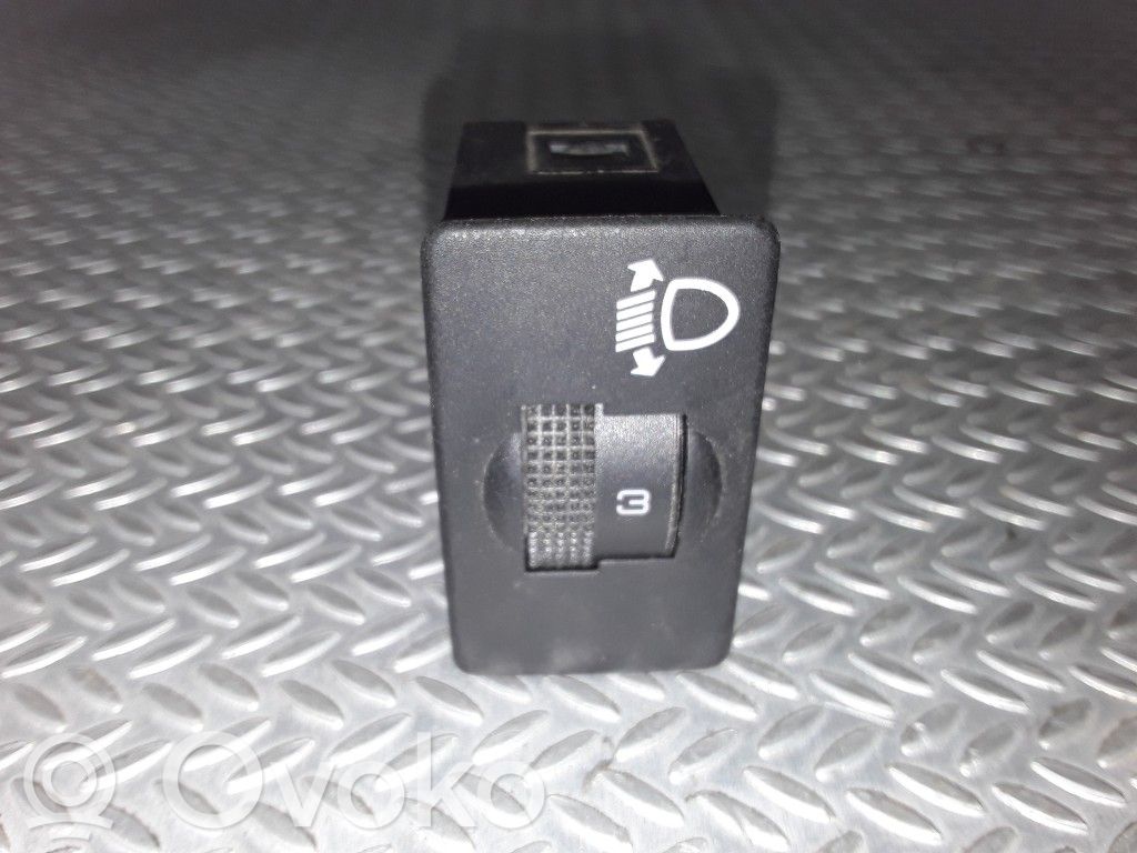 Headlight level height control switch   YL8413K196